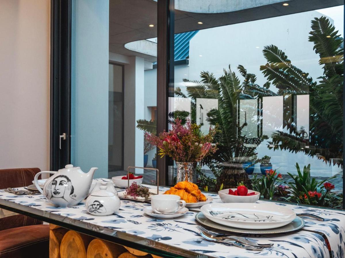Boutique Ocean Views - Incorporating Wendy'S Hotel Hermanus Exterior photo